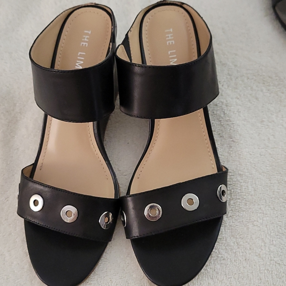 The Limited leather two band slide sandal 9.5. NWOT